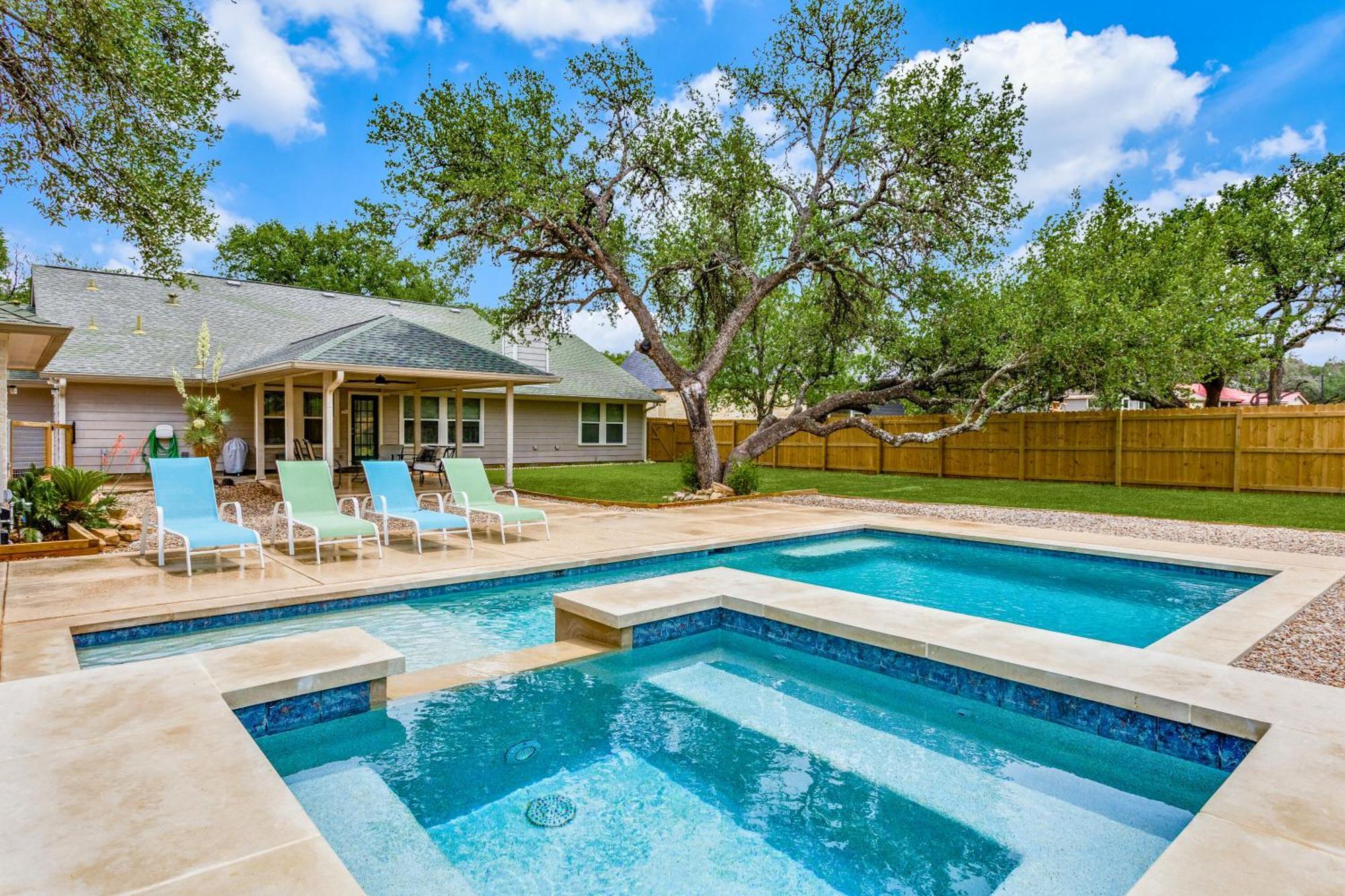 Spacious 5 Bdrm Home Mins To Wineries With Private Pool And Hot Tub! Джонсон-Сіті Екстер'єр фото